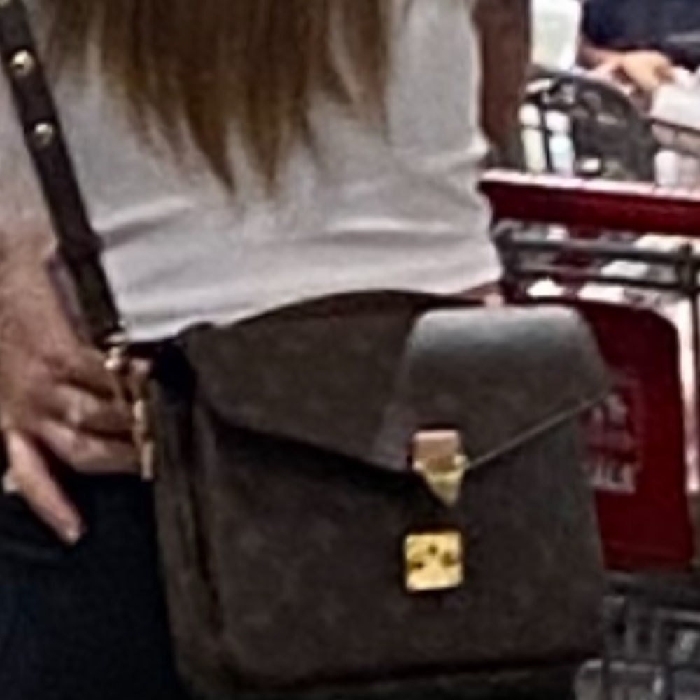 IN SEARCH OF LV CROSSBODY  bag